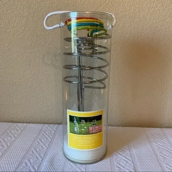 NIB Picnic Wine Stake Set 1 wine bottle stake along with 4 wine glass stakes - Picture 1 of 2